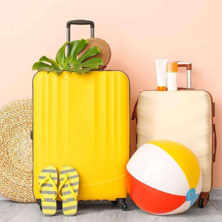 HOW TO PACK LIGHTLY FOR YOUR NEXT BEACH HOLIDAY